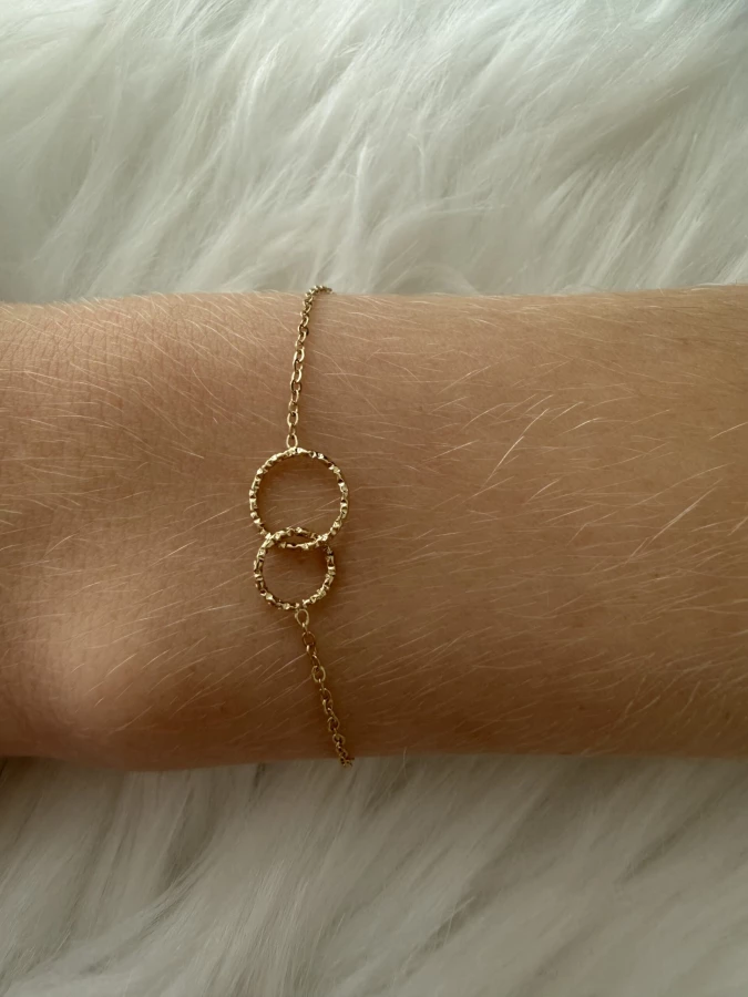 Bracelet dorée cercle entrelacés Nakupenda